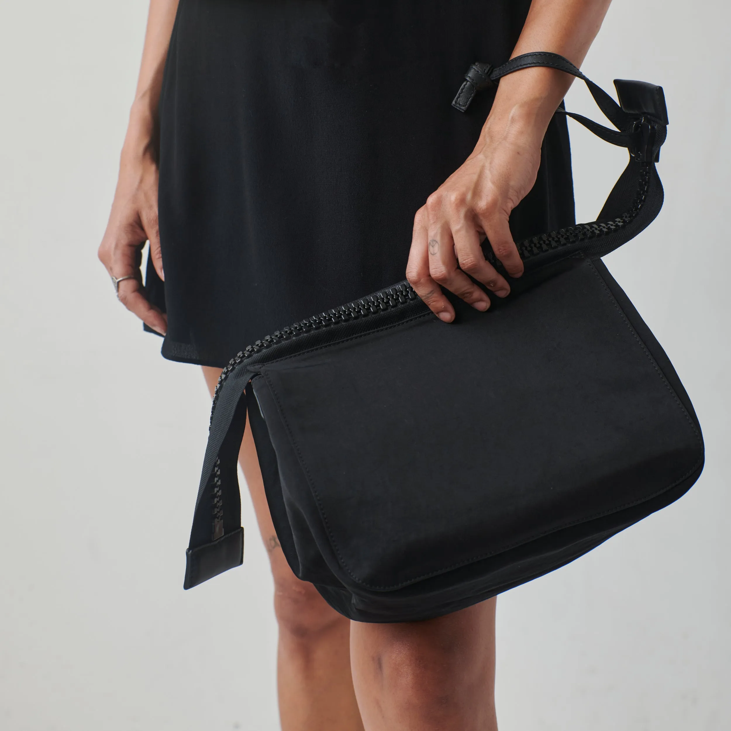 Bag Essential - Ink Black